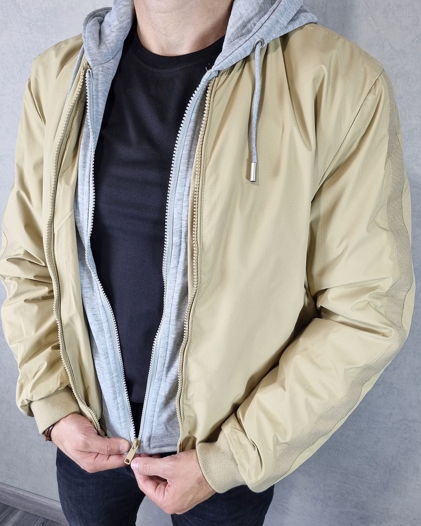 Chaqueta con capucha estivaneli 20032