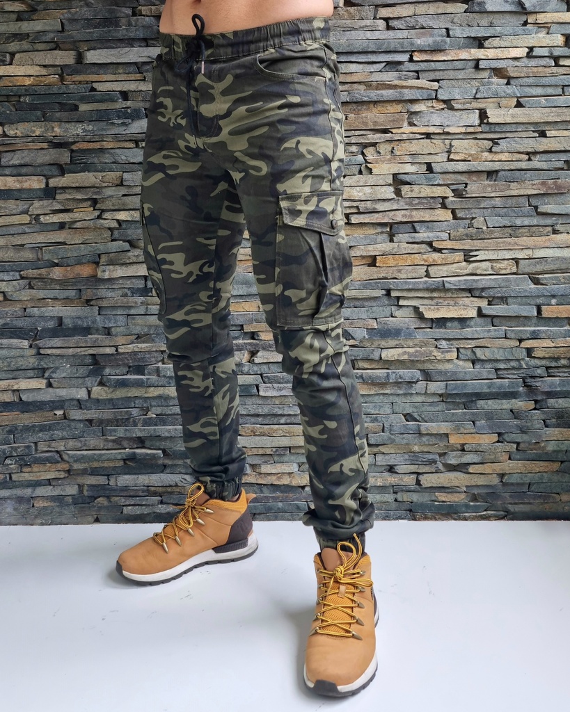 JOGGER CAMUFLAJEADO CALLE8 CB-076