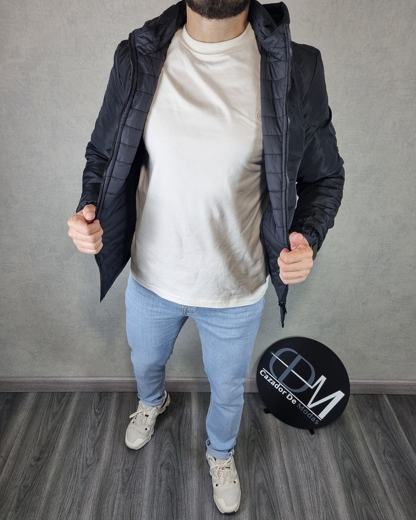 Chaqueta con capucha esztivaneli 20020
