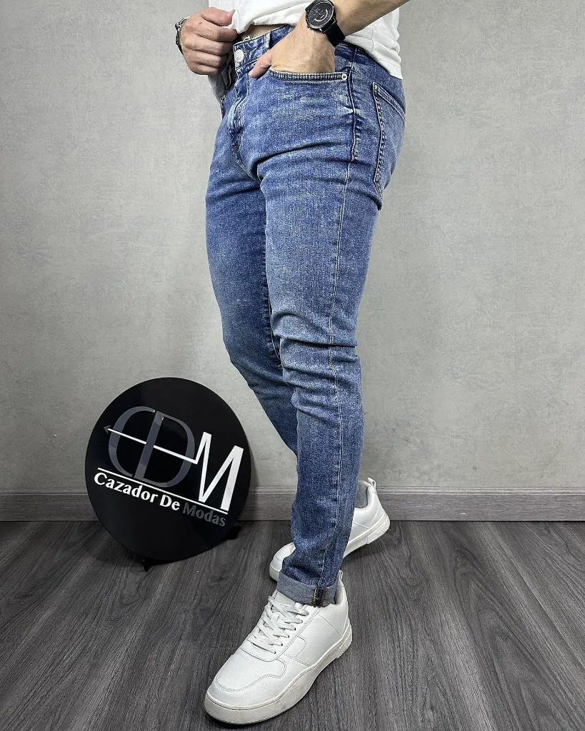 Jn15033-1.webp