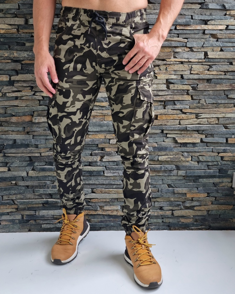 JOGGER CAMUFLAJEADO CALLE8 CB-079