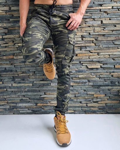 [JCB076C] JOGGER CAMUFLAJEADO CALLE8 CB-076